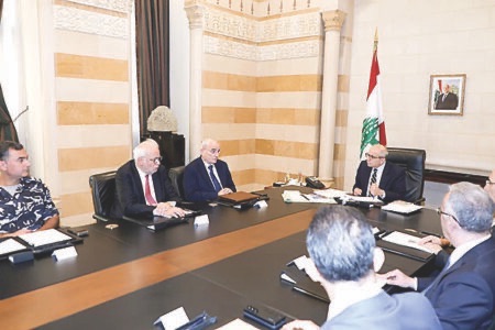 إجتماع في السرايا عرض لأوضاع السجون