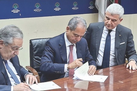 اتفاق بين “الطاقة” و”الصناعيين” لتخزين المحروقات مقابل صفر رسوم