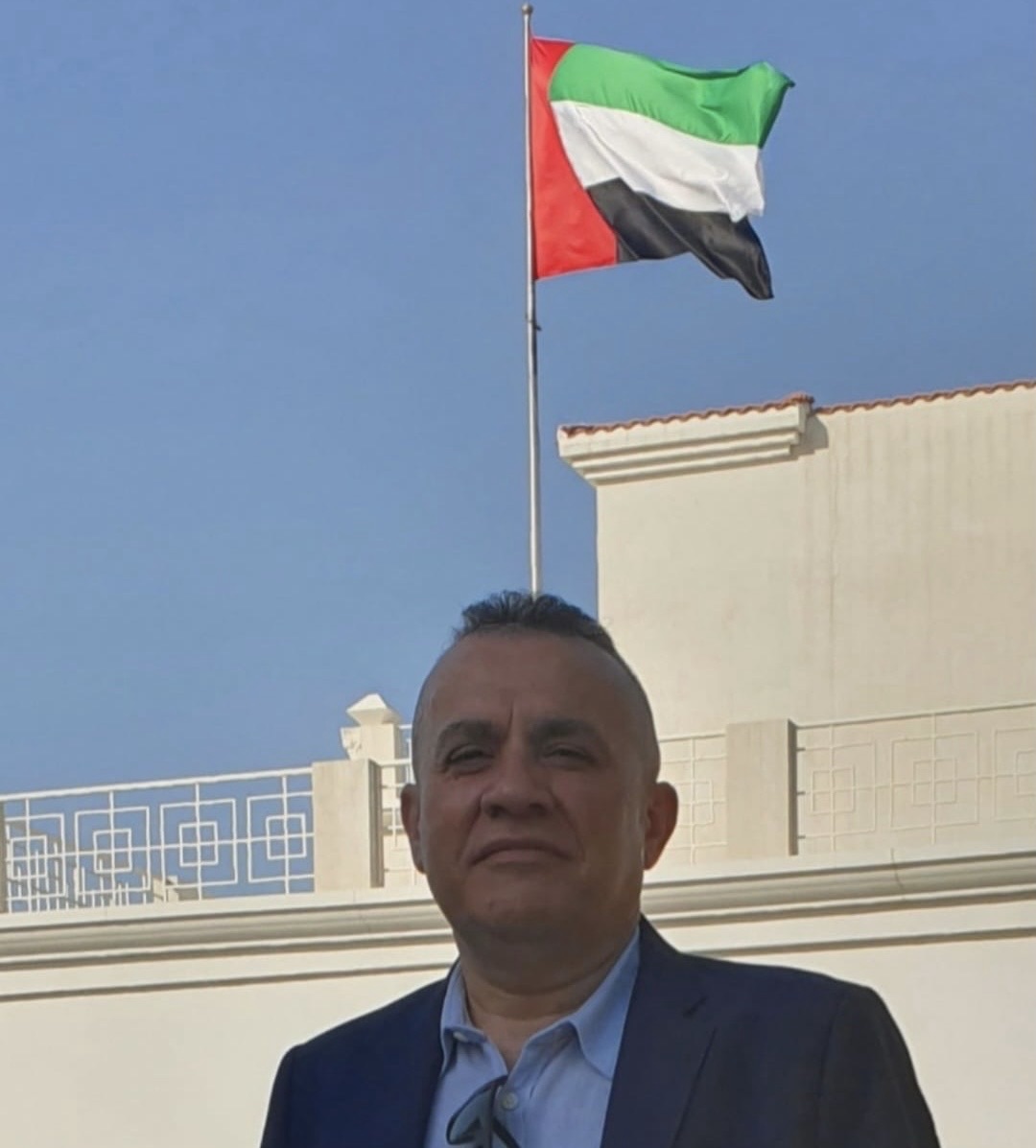 العجوز يهنّئ دولة الإمارات قيادةً وشعباً بمناسبة عيد الاتحاد الـ54