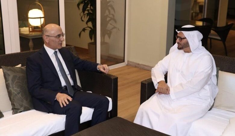 الحجار بحث مع قرقاش العلاقات بين لبنان والإمارات 