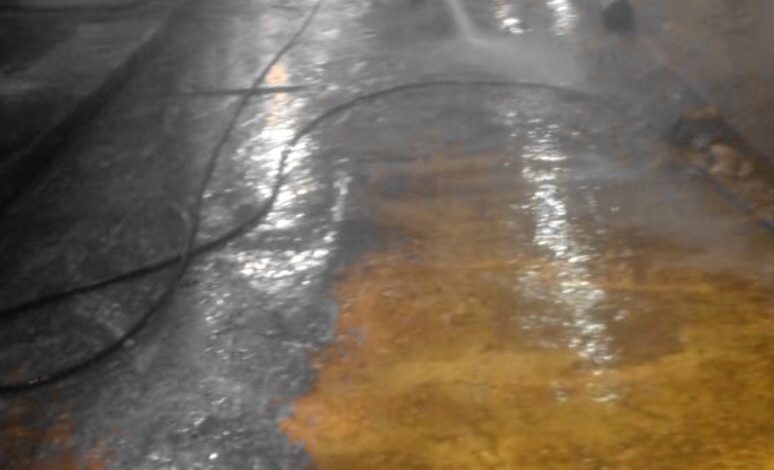 بلدية طرابلس تواصل حملتها الليلية للنظافة في سوق عبد الحميد التبانة والأسواق الداخلية لطرابلس القديمة