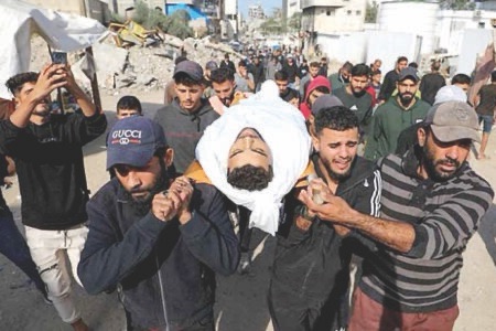 استشهاد 4 فلسطينيين بغارات وقصف إسرائيلي متواصل على غزة