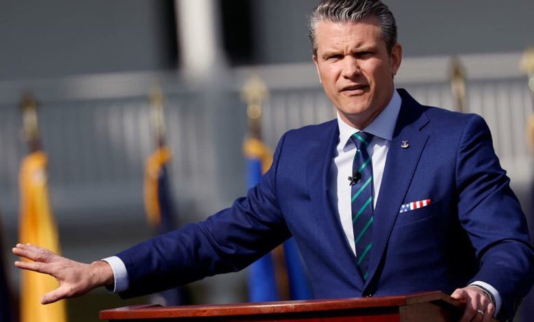 وزير الحرب الاميركي أقال أو همّش ما لا يقل عن 24 جنرالاً وأدميرالاً