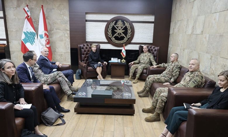 اتفاق وقف الأعمال العدائية بين قائد الجيش ومستشارة الرئيس الفرنسي