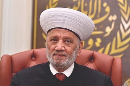 دريان تسلم دعوة للمشاركة في اللقاء مع البابا لاون