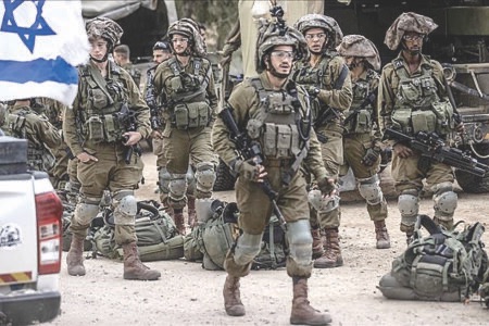 جدعون ليفي: الجيش الإسرائيلي وحش منفلت يُنظر إليه على أنه “بقرة مقدسة”