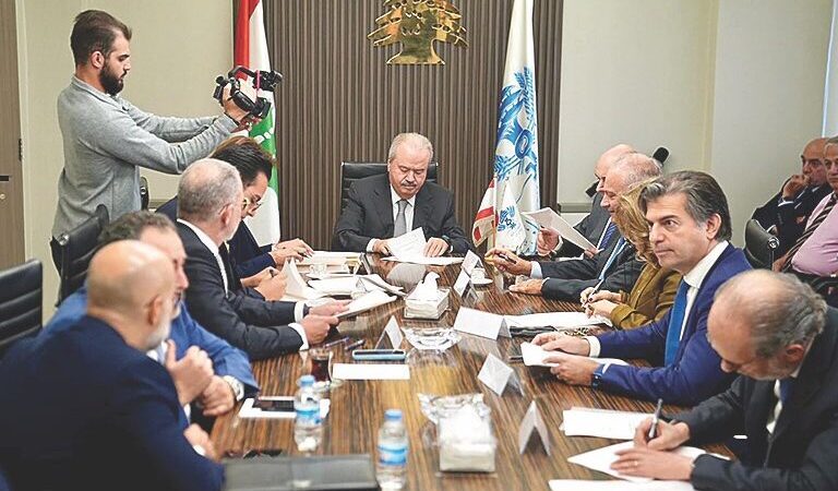 اتفاقية تعاون بين وزارة المال وعدد من المصارف الخاصة للحدّ من الاقتصاد النقدي