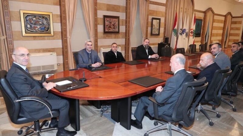 اللواء ريفي ووفد بلديات الفيحاء يطرحون الملفات الساخنة أمام وزير الداخلية: فك الحصار عن البداوي، معالجة حاجز المدفون، واستعادة العائلات العالقة في “قسد”