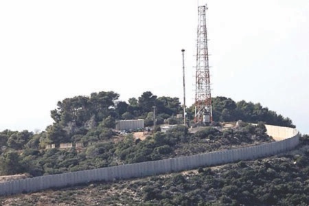 أكسيوس: ترامب يخطط لمنطقة اقتصادية بين لبنان وإسرائيل خالية من “حزب الله” والأسلحة الثقيلة