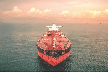 «الطاقة»: ترحيل الناقلة البحرية Mount mckinney لعدم مطابقتها المواصفات المستندة إلى 3 مقاييس