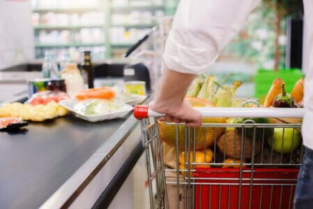 أسعار الغذاء العالمية تنخفض للشهر الثالث حسب تقرير لمنظمة الأغذية «الفاو»