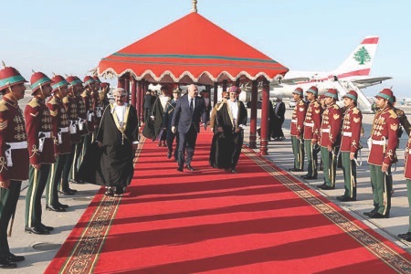 عون في عُمان: سياسة السلطنة أكسبتها دوراً محورياً في تعزيز الاستقرار