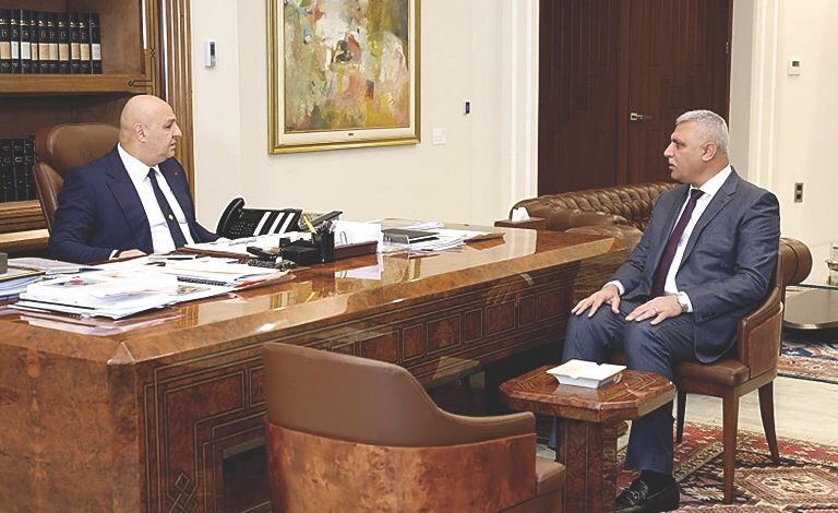 عون عرض مع شقير الأوضاع الأمنية