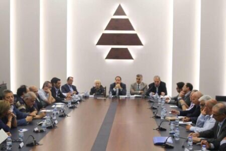 الكتائب: لبنان ليس ورقة بيد طهران ولن يكون