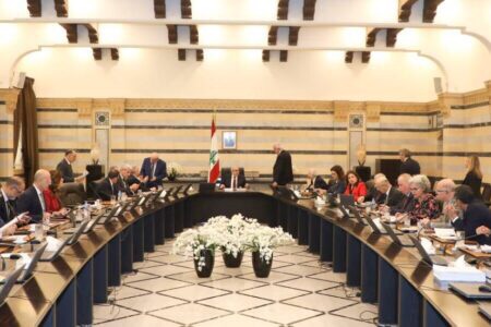 «الفجوة» المالية ترقب رحلة تشريع شائكة وصعبة تصطدم فعلياً بحزمة من العقبات وسط تباين في المقاربات