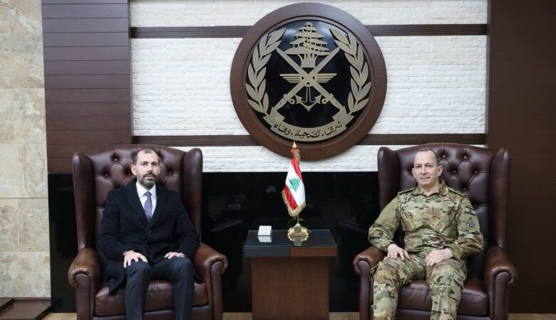 أحمد الخير يشكر قائد الجيش على معالجة أزمة حاجر دير عمار: نقف خلفه في حصر السلاح وبسط سلطة الدولة