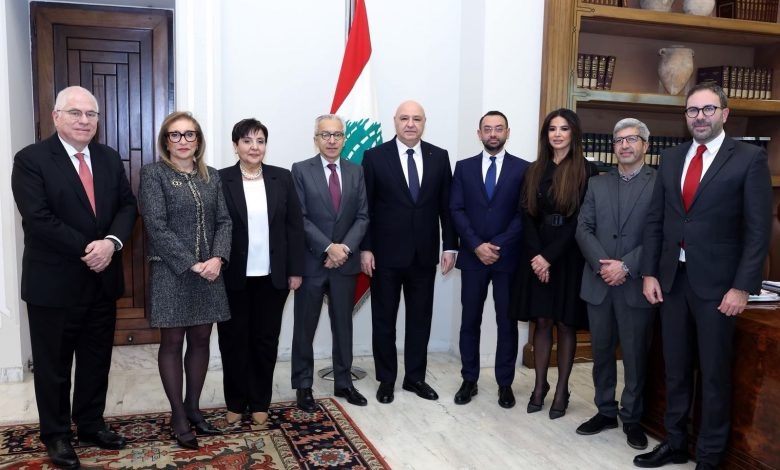 وزير الاقتصاد ومجلس ادارة معرض رشيد كرامي