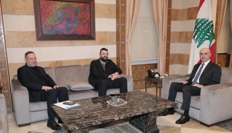 وزير الداخلية عرض الاوضاع مع أحمد الحريري