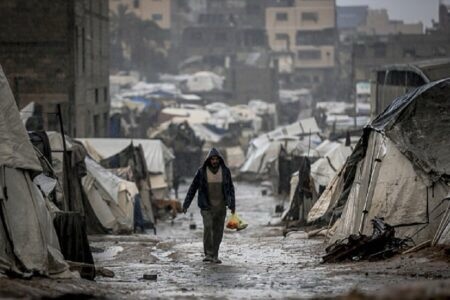 مصر تتمسّك باتفاقية 2005 وترفض المعبر البديل واشتراطات نتنياهو