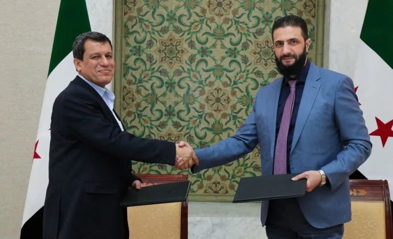 السلطات السورية تبحث مع قائد «قسد» دمج مقاتليه بصفوف الجيش