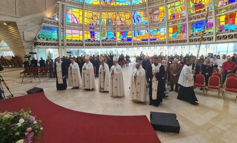 الراعي:&nbsp;لبنان يحتاج إلى من يشهد له لا بالكلام فقط بل بالإيمان بأن هذا الوطن قادر أن يقوم إذا وُجد من يدلّ عليه كما دلّ يوحنا على المسيح