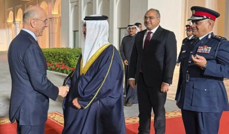 وزير الداخلية وصل مساء اليوم إلى البحرين في زيارة رسمية