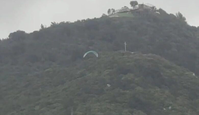 الدفاع المدني: نجاة ثلاثة مواطنين سقطوا أثناء ممارسة رياضة الطيران الشراعي بين غوسطا وجونية