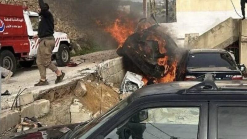 العدو يواصل اعتداءاته: سلسلة غارات في الجنوب… وشهيد في صديقين