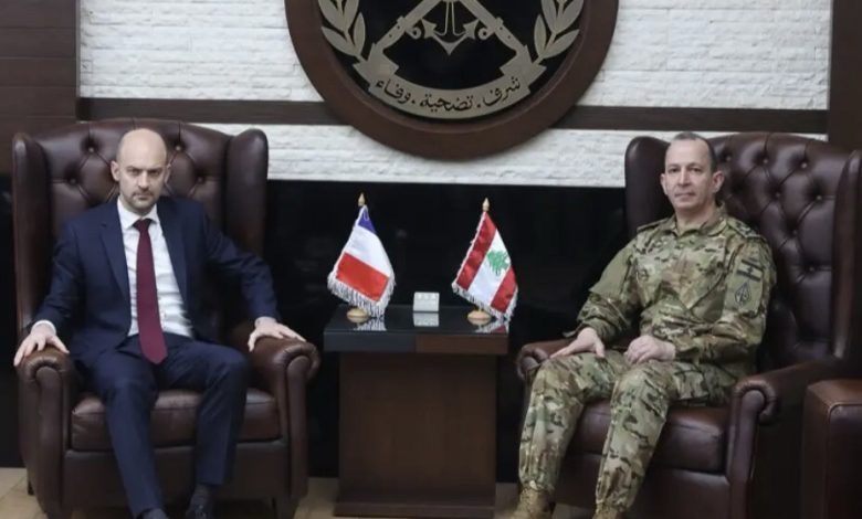 قائد الجيش عرض وبارو التحضيرات لمؤتمر الدعم