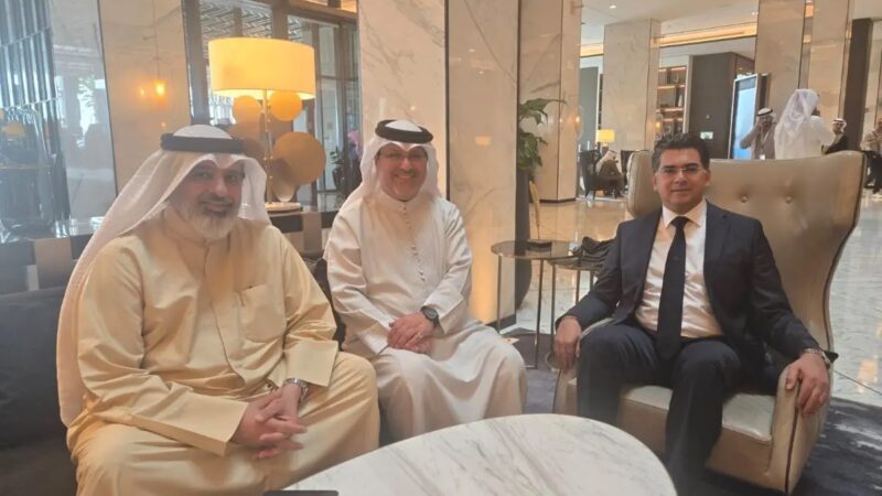 الوزير مرقص يصل الى الكويت ويبدأ اجتماعاته لمناسبة اجتماعات اللجنة الدائمة لمجلس وزراء الإعلام العرب وختام “الكويت عاصمة الثقافة والاعلام العربي ٢٠٢٥” ولقاء مع الجالية اللبنانية عصرا