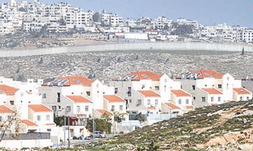 الاحتلال يجدّد غاراته على غزة ويعتدي على الصيادين وينفّذ عدواناً واسعاً على مدينة سلفيت