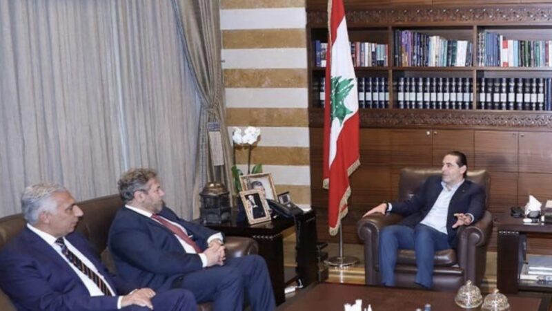 استقبل الرئيس سعد الحريري قبل ظهر اليوم في “بيت الوسط”،النائبين نعمة افرام وجميل عبود،