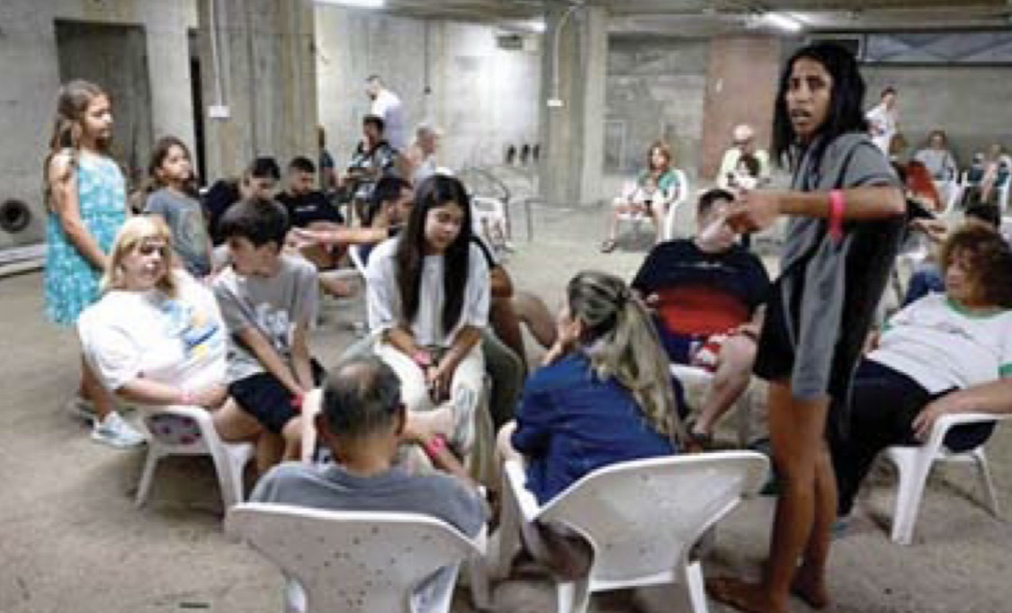 إسرائيل تستعد لاجلاء عشرات آلاف المستوطنين لاحتمال الحرب