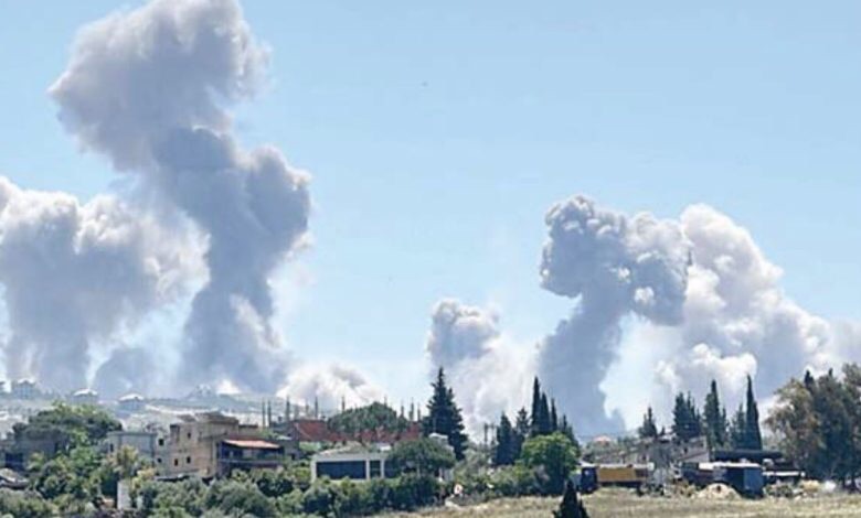 قذائف مدفعية على أطراف بلدة يارون وإلقاء قنابل على بلدات حدودية