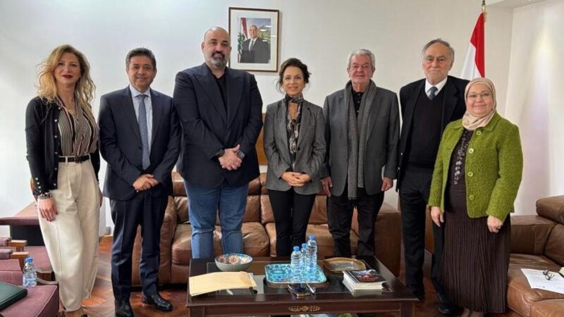 وفد من نقابة الفنادق بحث مع وزيرة السياحة حماية القطاع من العام