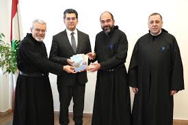 وزير الإعلام ترأس اجتماعاً إدارياً والتقى وفد الرهبانية الأنطونية