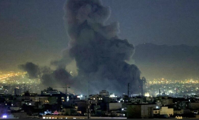 إيران: 555 شخصاً قتلوا منذ بدء الحرب وموجة 10 من الصورايخ شملت مكاتب نتنياهو