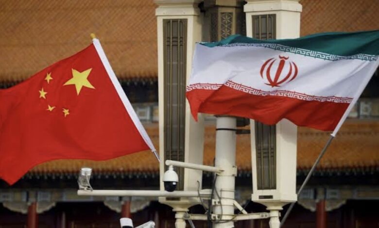 الصين: مستعدون للعب دور بنّاء في وقف الحرب وندعم إيران