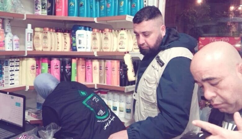 جولة تفتيشية لبلدية طرابلس في ابي سمراء ومصادرة كمية من البضائع لمخالفتها الشروط والمعايير الصحية المعتمدة