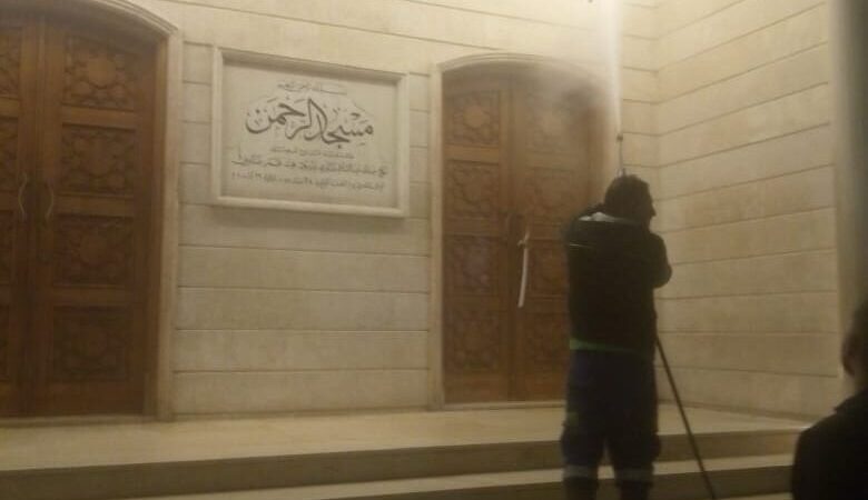 باشرت بلدية طرابلس بتنظيف وشطف مساجد المدينة استعدادا لعيد الفطر
