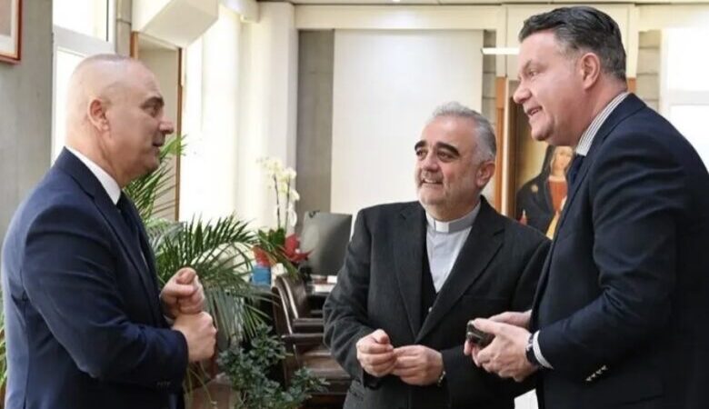 محفوض زار جامعة سيدة اللويزة :تبقى الرهبانيات شعاع أمل ونور وإيمان