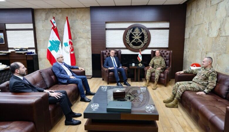 تكتل الاعتدال الوطني زار قائد الجيش وبحث في التطورات الراهنة