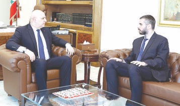 عون عرض التطوّرات مع الحجار ونواب