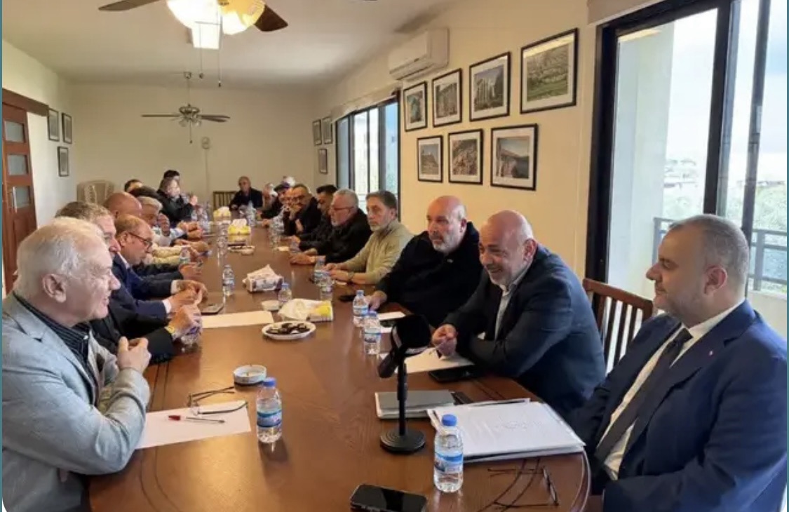 إجتماع في اتحاد بلديات الكورة بحث في ملف المقالع وكسارات شركات الترابة واتفاق على عقد جلسة لتشكيل لجنة متخصصة تتولى إعداد خطة متكاملة لحلول بيئية