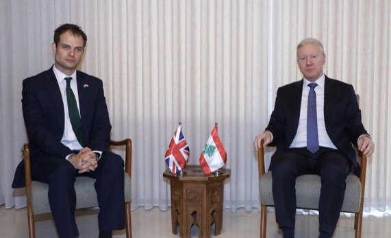 رجي يستقبل فالكونر: الحل الدبلوماسي خيارنا الوحيد