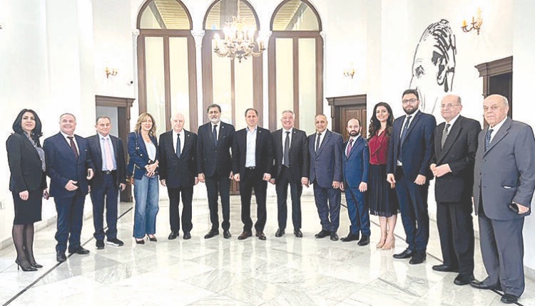 الجميّل التقى رابطة الروم الكاثوليك