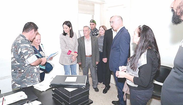 الحجار جال في دائرة نفوس بيروت: لتسريع الإجراءات وتحسين الخدمات