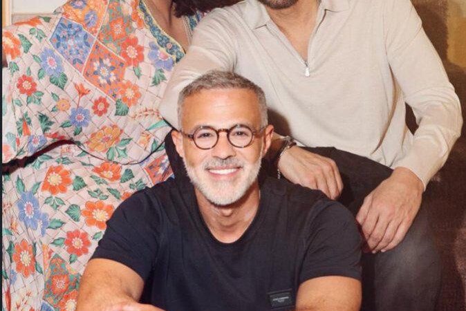 شيرين تطل بصورة جديدة مع حماقي.. وابتسامتها تلفت الأنظار