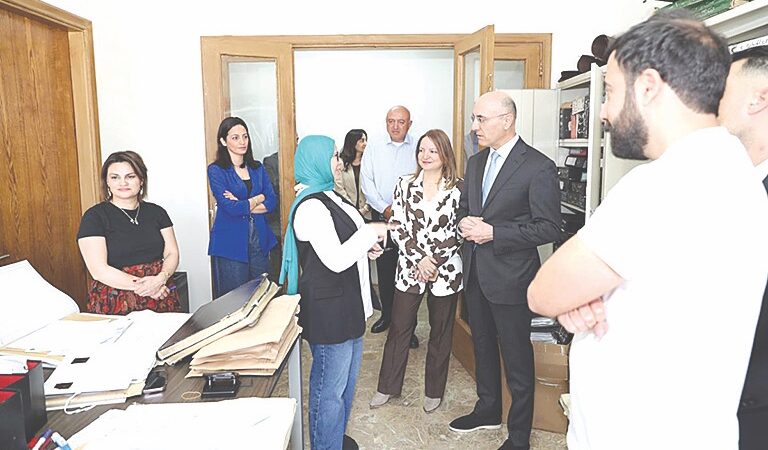 الحجار اطلع على عمل في دوائر النفوس: لتقديم التسهيلات للمواطنين النازحين
