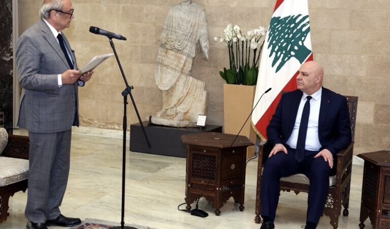 حبيب يسلّم رئيس الجمهورية اليوبيل الذهبي لمصرف الإسكان: استخدمنا حتى اليوم نحو 67 مليوناً و367 ألف دولار والجزء الأكبر للشقق السكنية